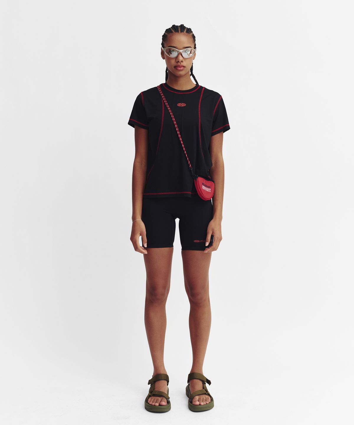 미나수(MENASOO) Sports Fit Contrast Stitch Short Sleeve T Shirt_Black