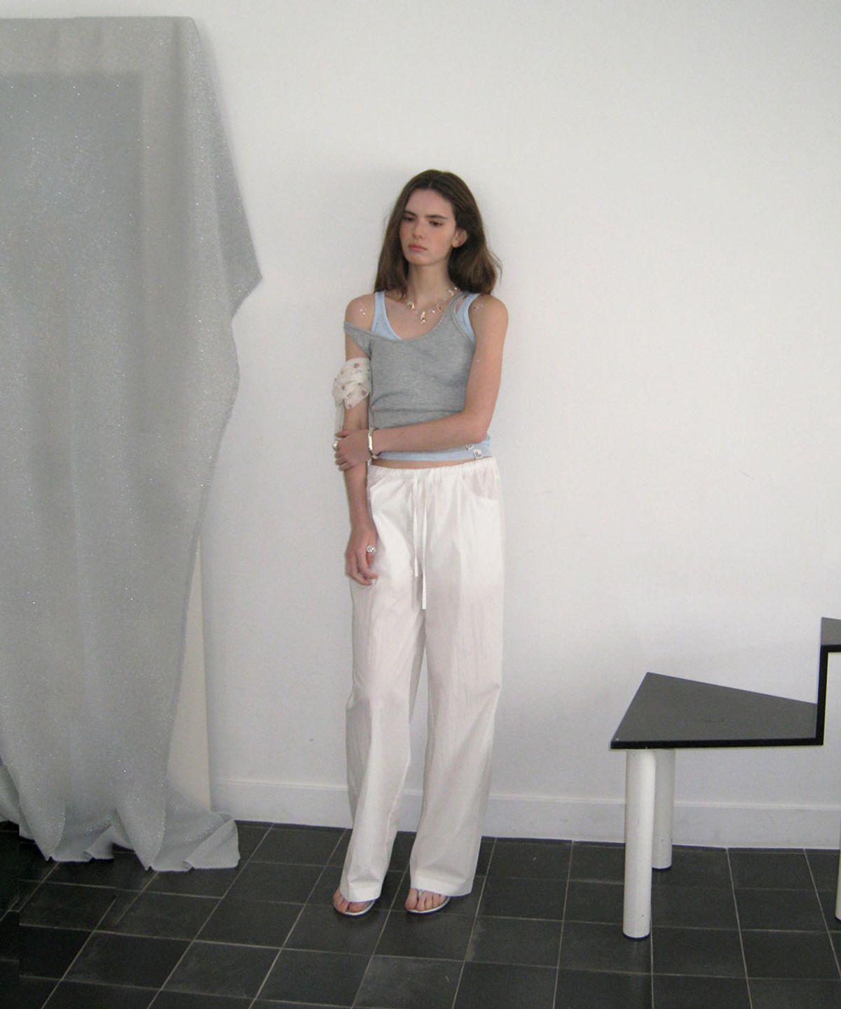 어패럴아카이브(APPAREL ARCHIVE) Halo layered knit sleeveless - Gray
