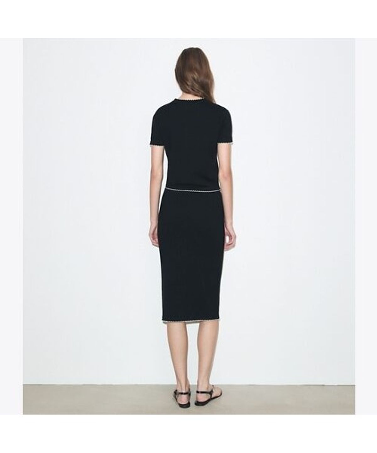 토리버치(TORYBURCH) 울 스캘럽 탑 - 블랙 / 뉴 아이보리