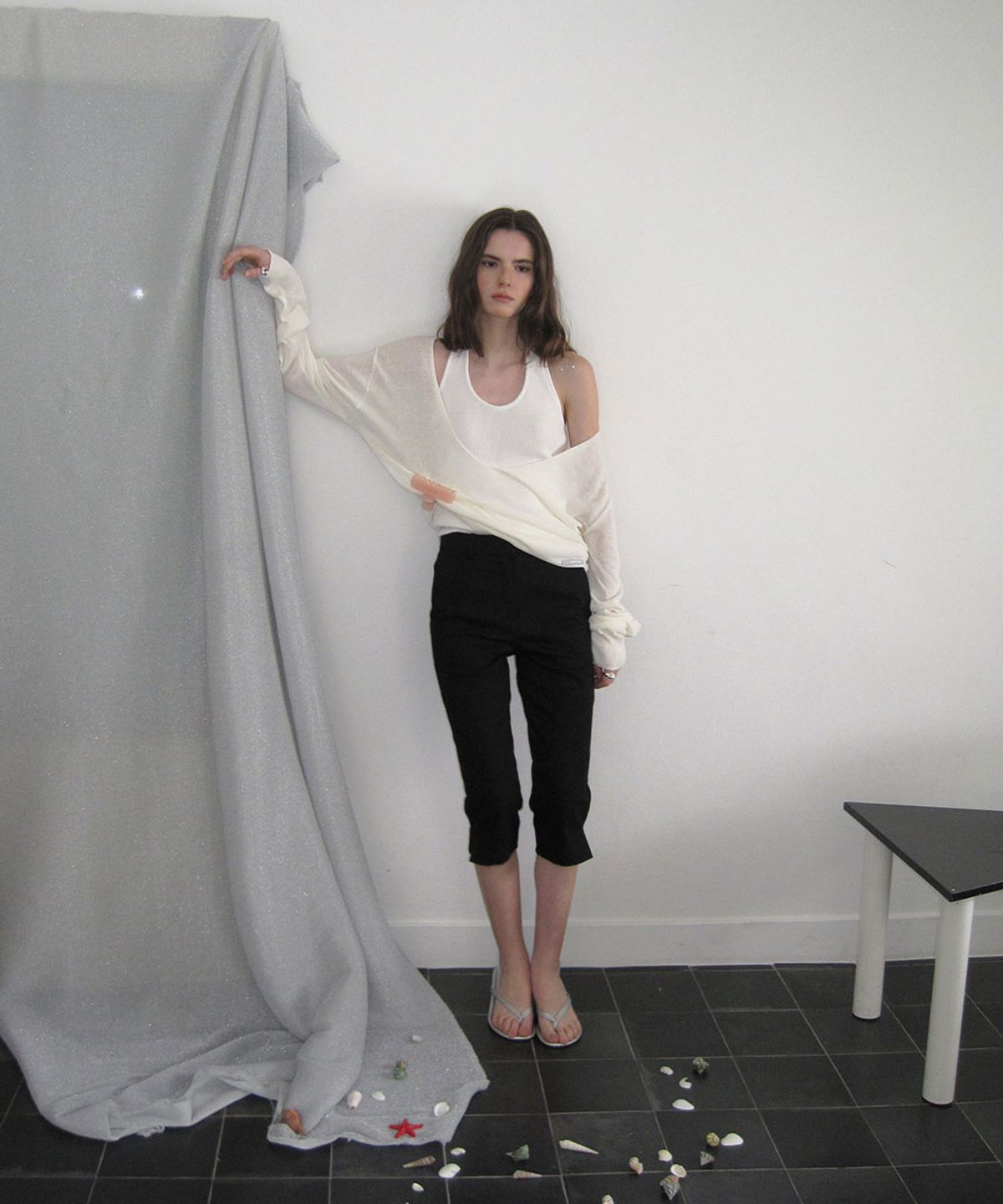 어패럴아카이브(APPAREL ARCHIVE) Pento summer deep v-neck knit - Ivory