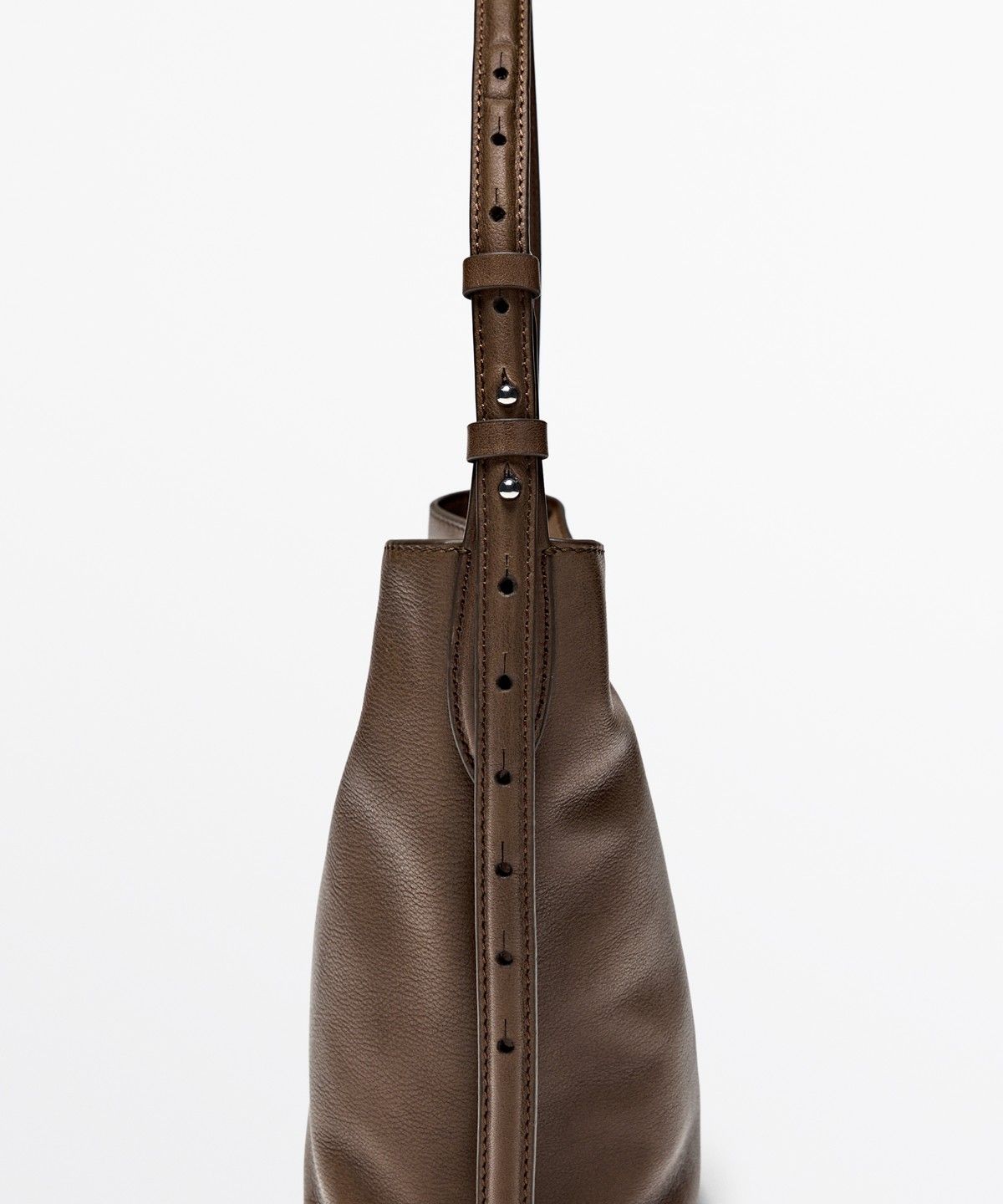 마시모두띠(MASSIMO DUTTI) 나파 가죽 미니 버킷 백