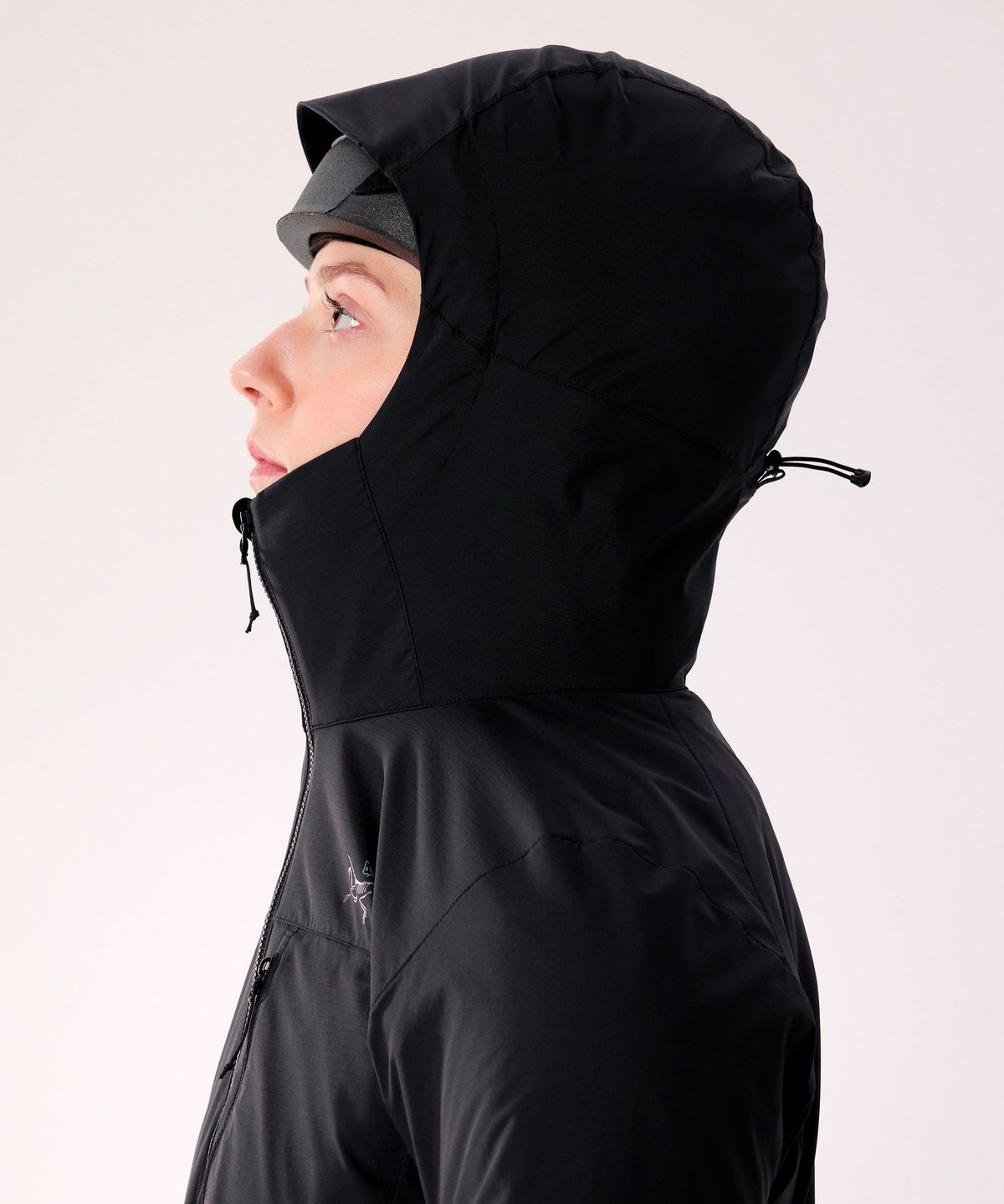 아크테릭스(ARCTERYX) 스쿼미시 후디 여성 - BLACK / AJQSW10268