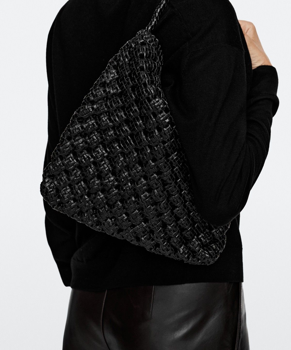 마시모두띠(MASSIMO DUTTI) 미디움 브레이디드 나파 가죽 백