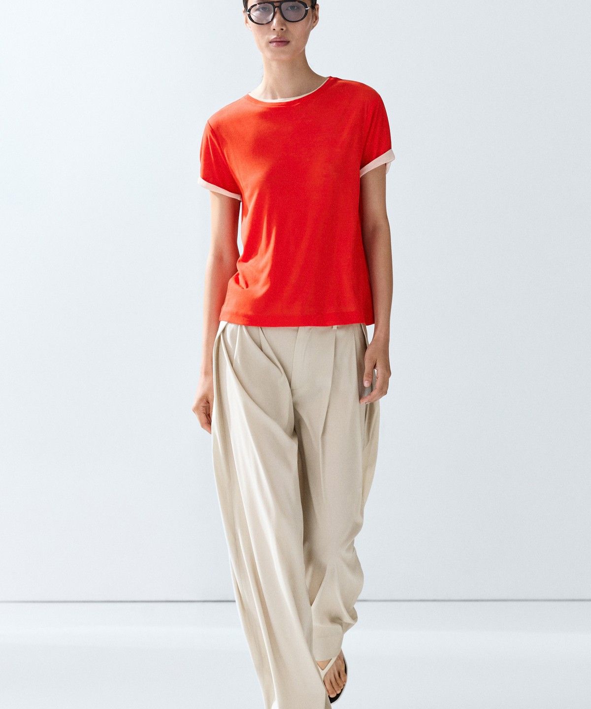 마시모두띠(MASSIMO DUTTI) 더블 마감 반팔 티셔츠