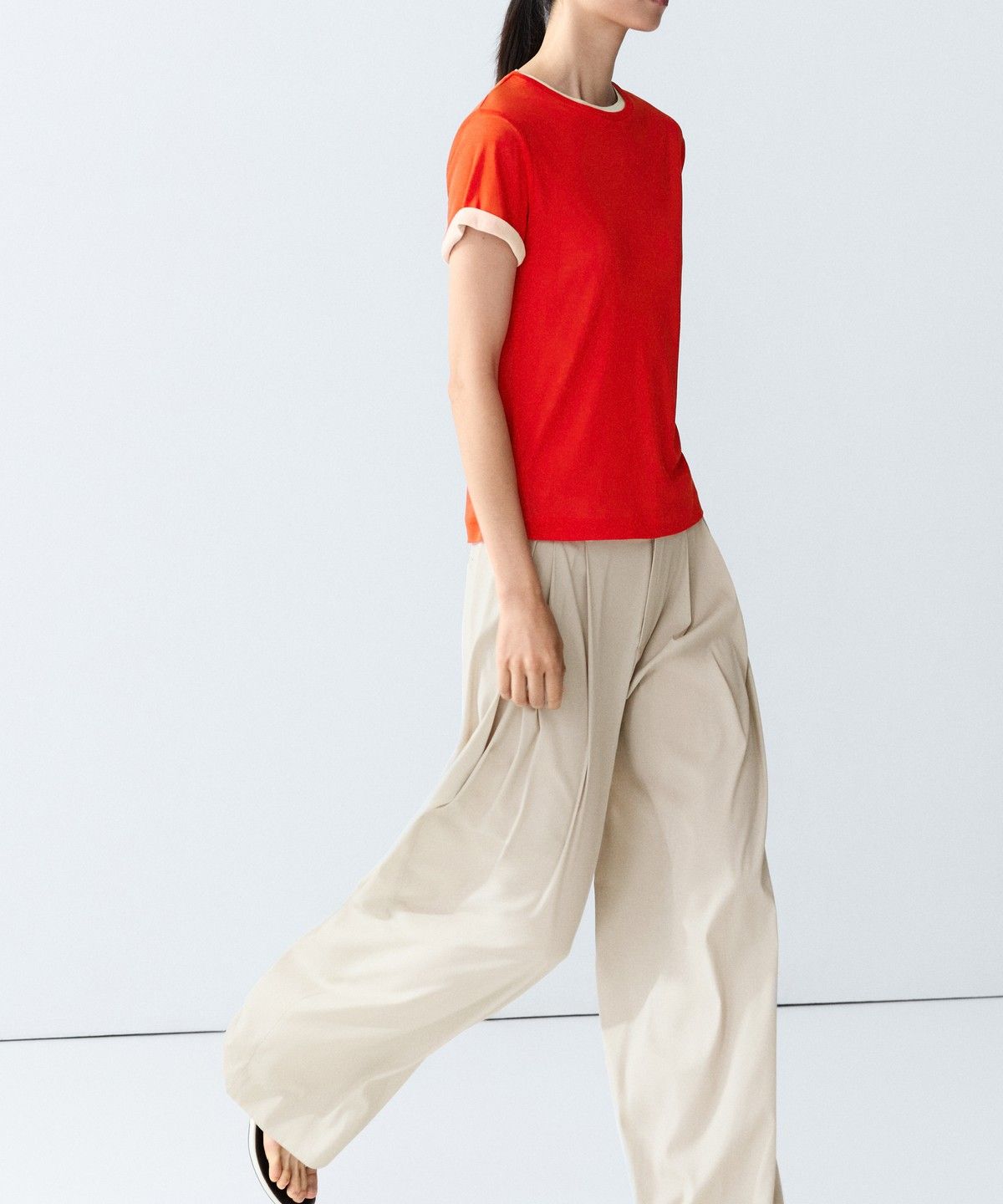 마시모두띠(MASSIMO DUTTI) 더블 마감 반팔 티셔츠