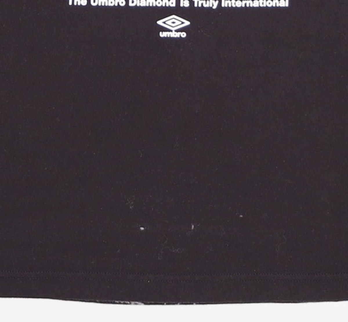 엄브로(UMBRO) 아카이브 트로피 반팔 티셔츠 블랙(UQ221CRS46) 105