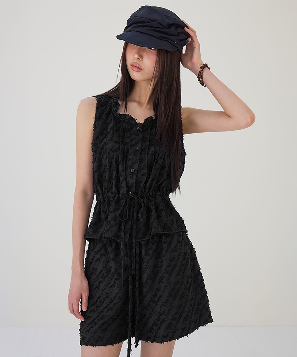 런던다다(LONDONDADA) Fringe Pintuck Frill Blouse, BLACK