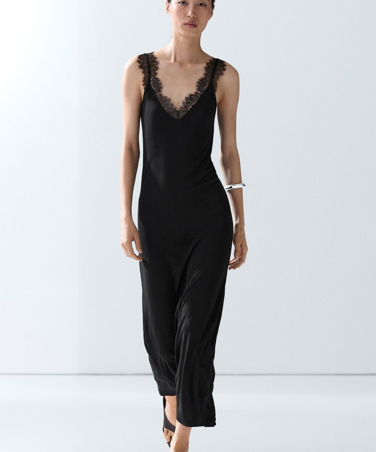 마시모두띠(MASSIMO DUTTI) 플루이드 란제리 미디 원피스