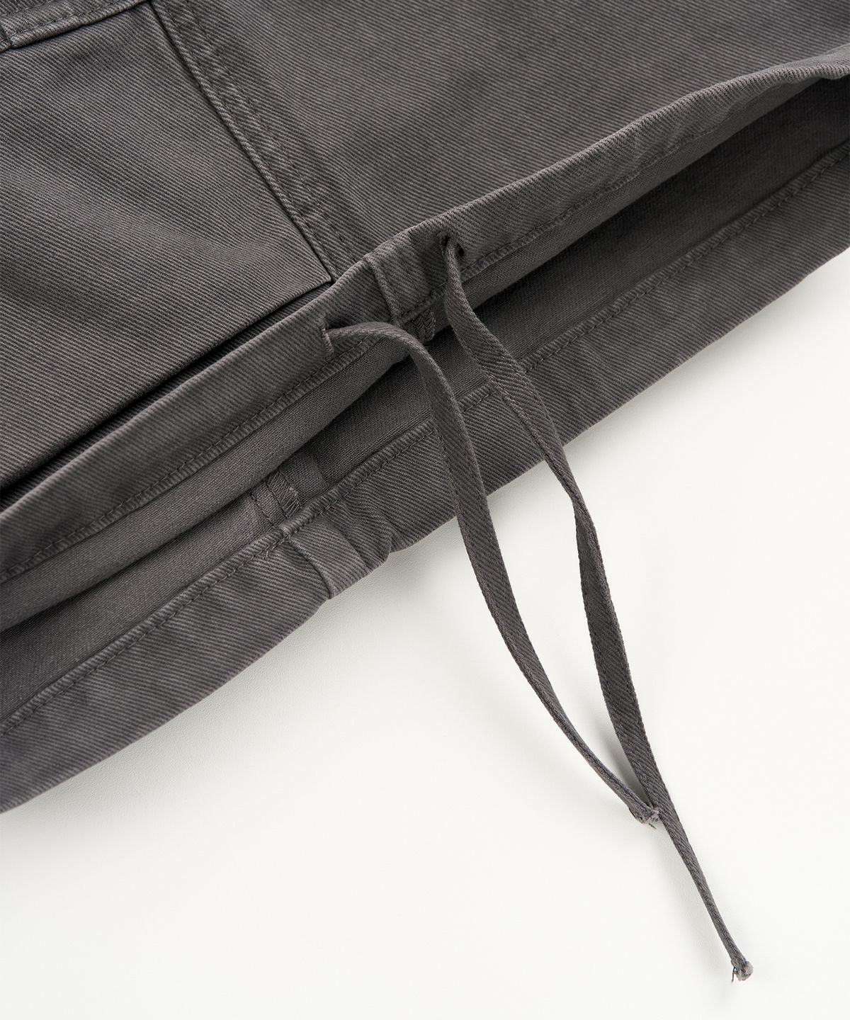 토피(TOFFEE) 워시드 코튼 카고 버뮤다 팬츠 (WASHED BLACK)