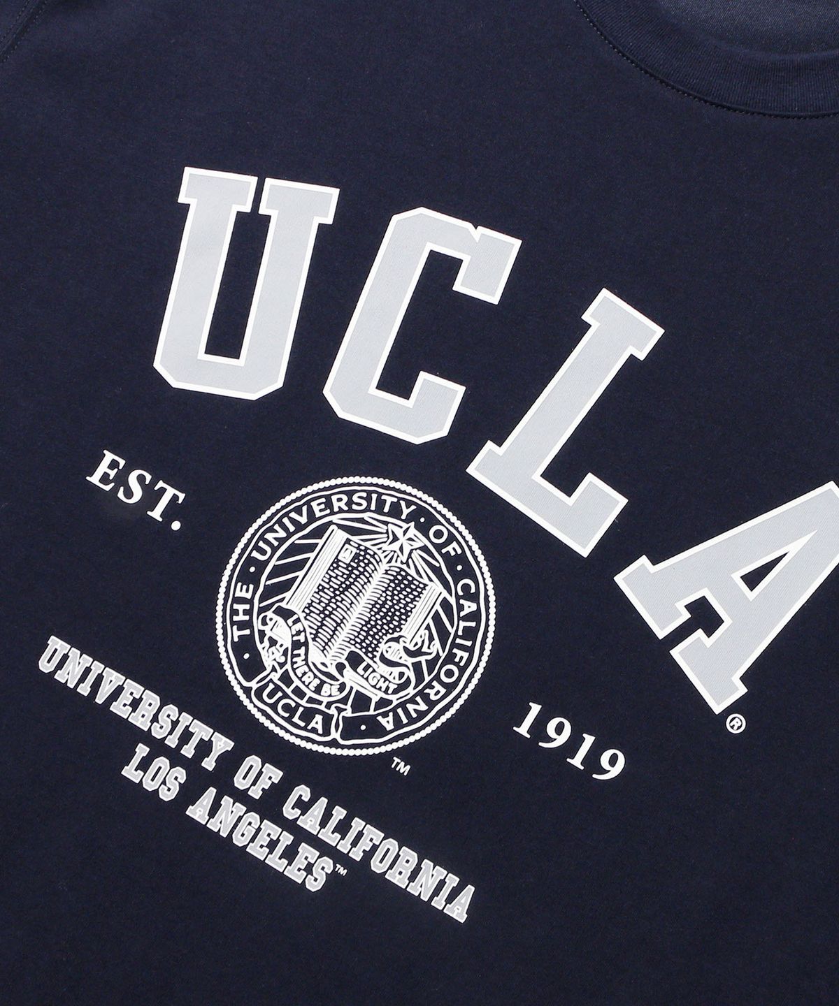 유씨엘에이(UCLA) 남녀공용 UCLA 에센셜 아트웍 오버핏 반팔티셔츠[NAVY](UC6ST93)