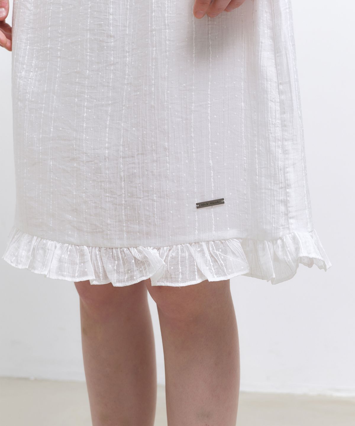 닉앤니콜(NICK&NICOLE) PIN STRIPE FLARE SKIRT_IVORY