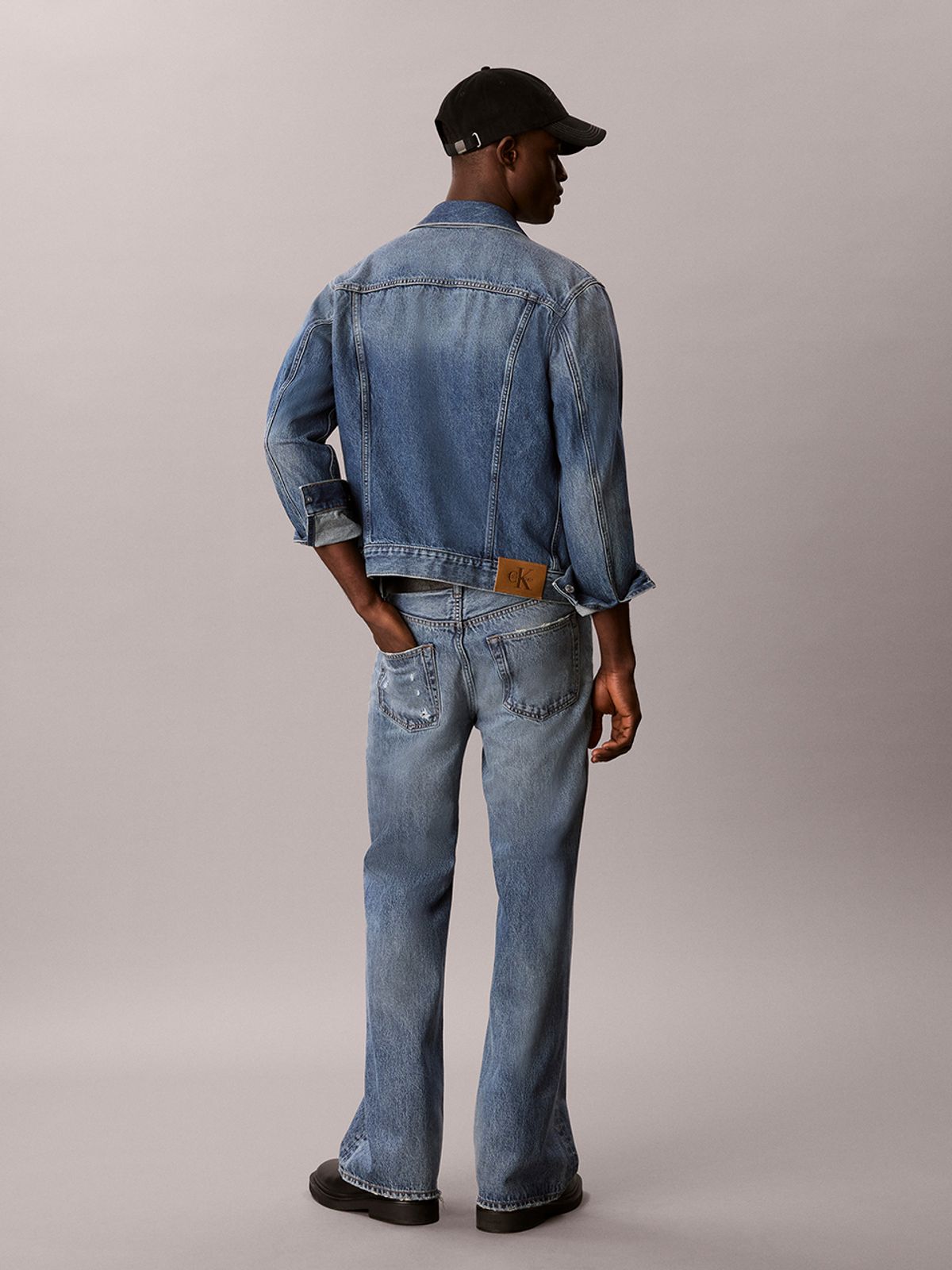 캘빈클라인 진(CALVIN KLEIN JEANS) 샬레 블루 플레어 진 4RH788G FUI