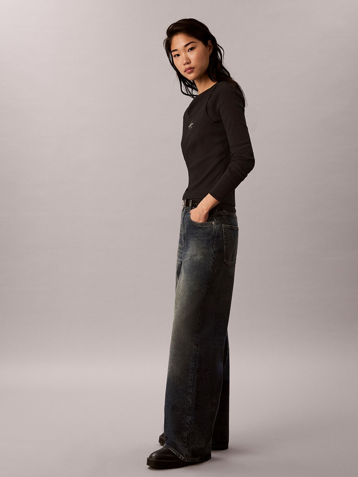 캘빈클라인 진(CALVIN KLEIN JEANS) 여성 와이드 레그 틴티드 다크 블루 데님 47H720G 47K