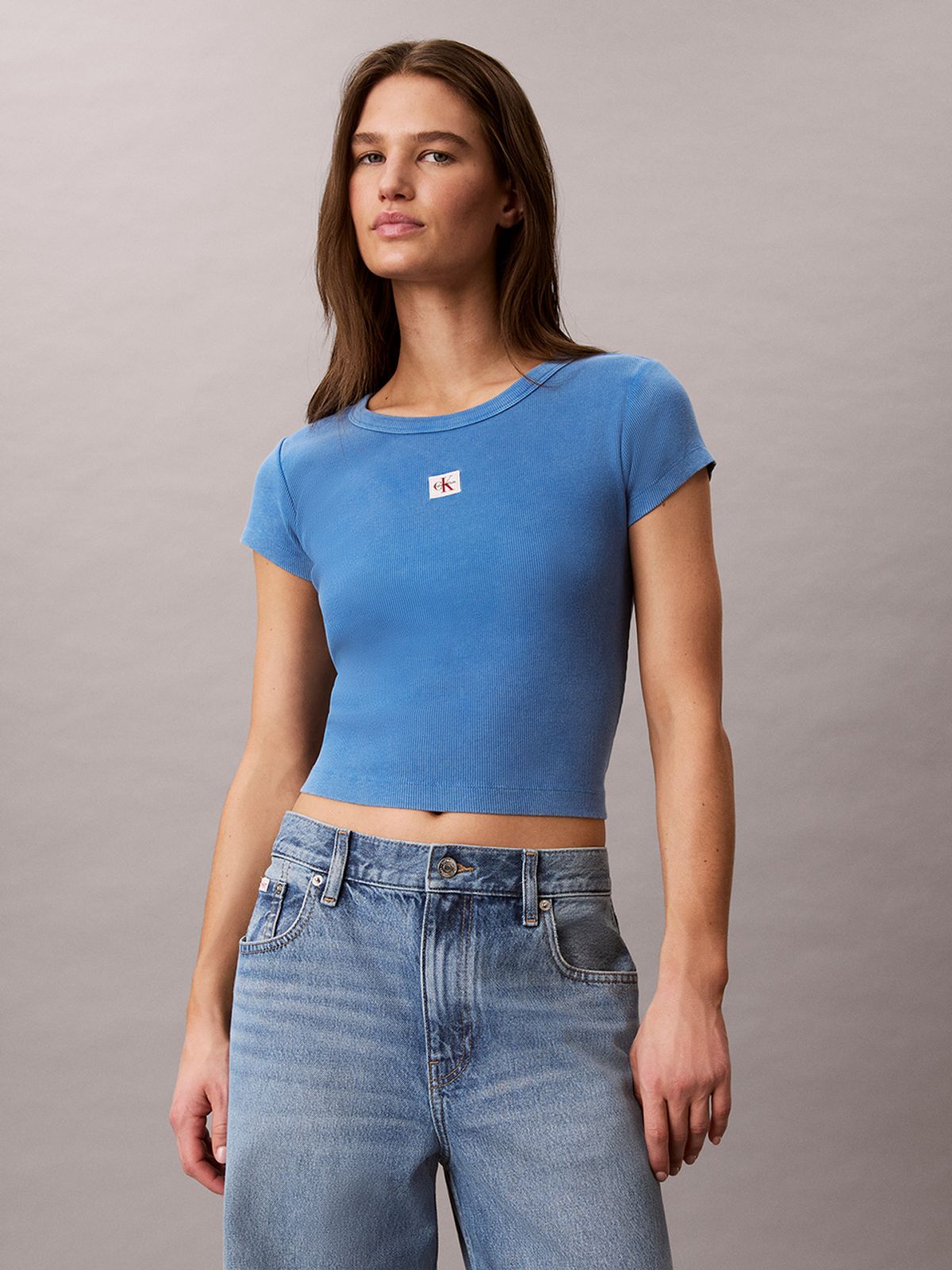 캘빈클라인 진(CALVIN KLEIN JEANS) 여성 우븐라벨 크루넥 워시드 반팔 티셔츠 47H208G YU2