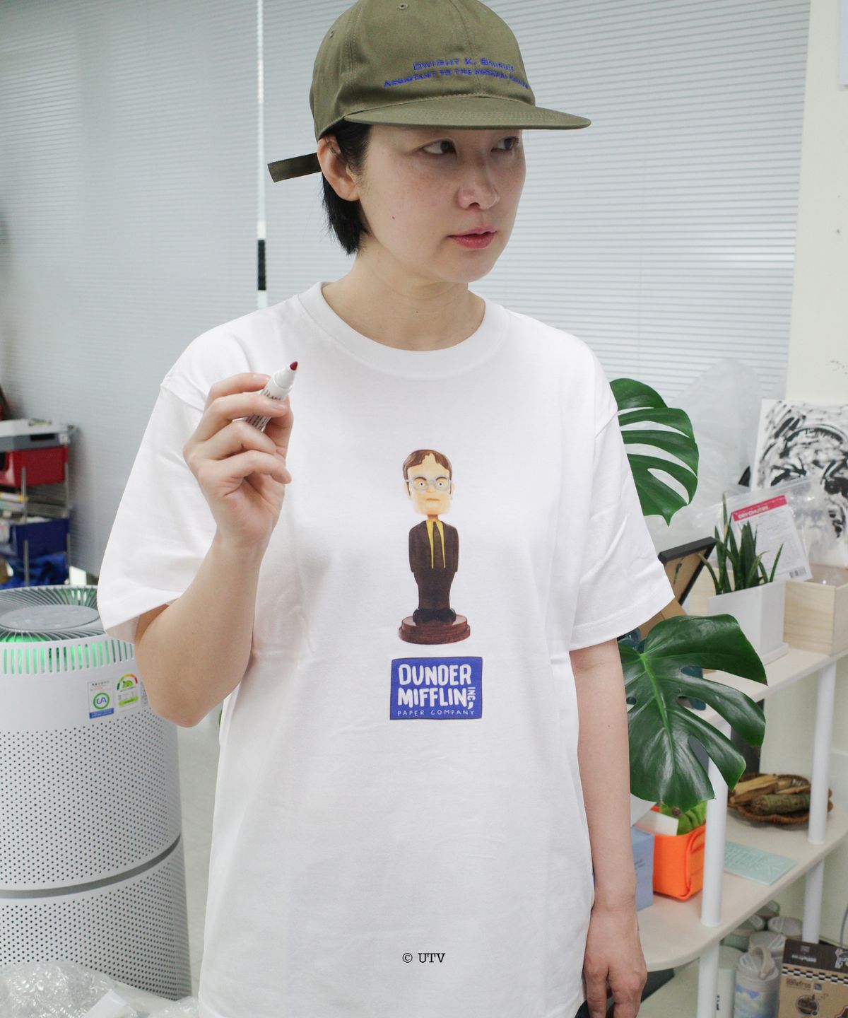 얼렁뚱땅 상점(ULDD STORE) [The Office] Dwight Bobblehead Tee White