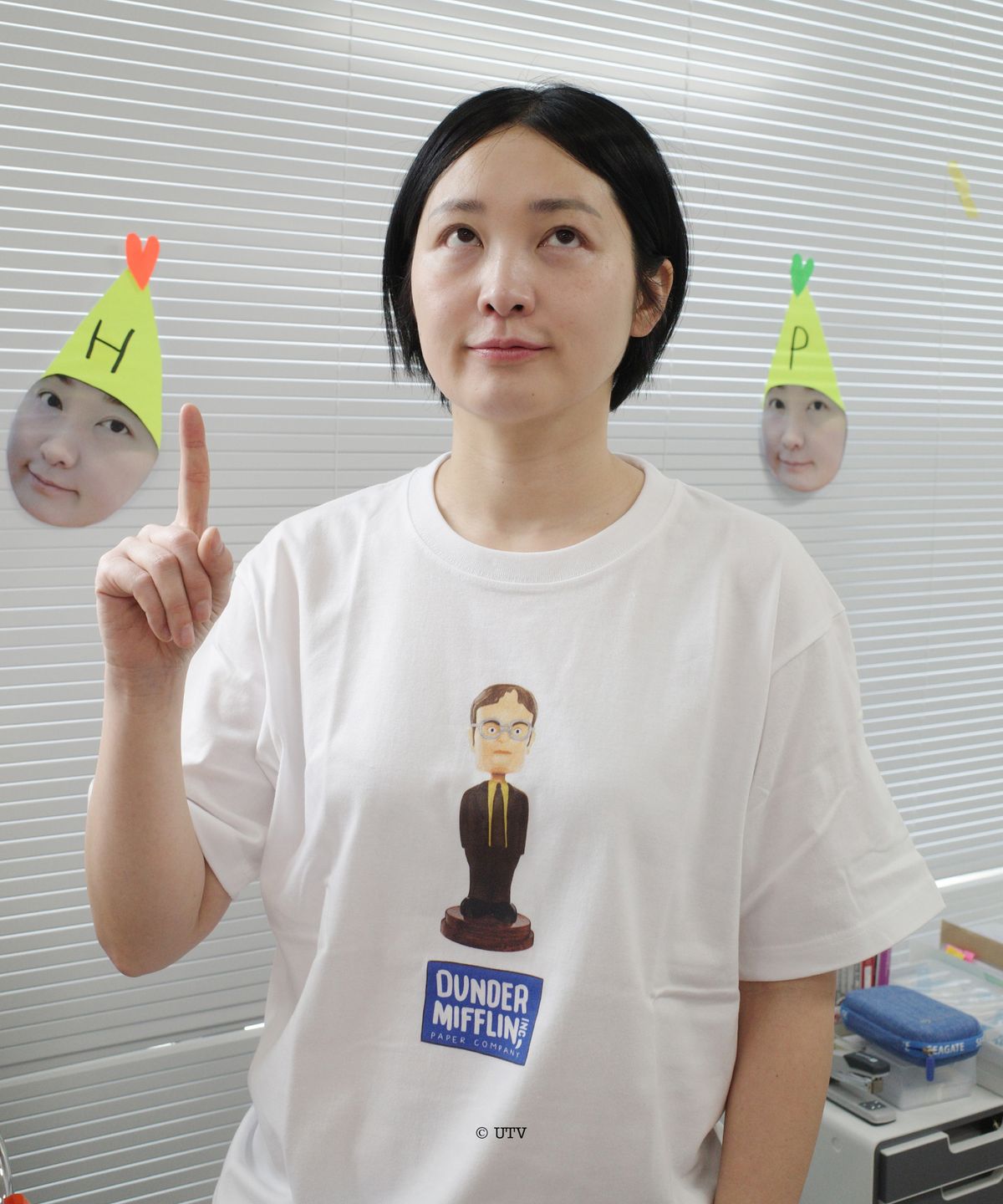 얼렁뚱땅 상점(ULDD STORE) [The Office] Dwight Bobblehead Tee White