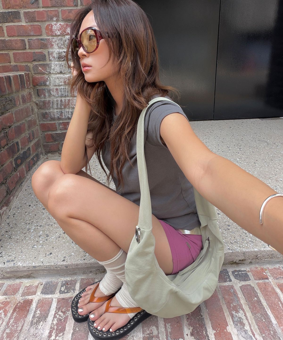 아카이브앱크(ARCHIVEPKE) Small fling hobo fabric bag(Khaki beige)_OVBRX26351BEE