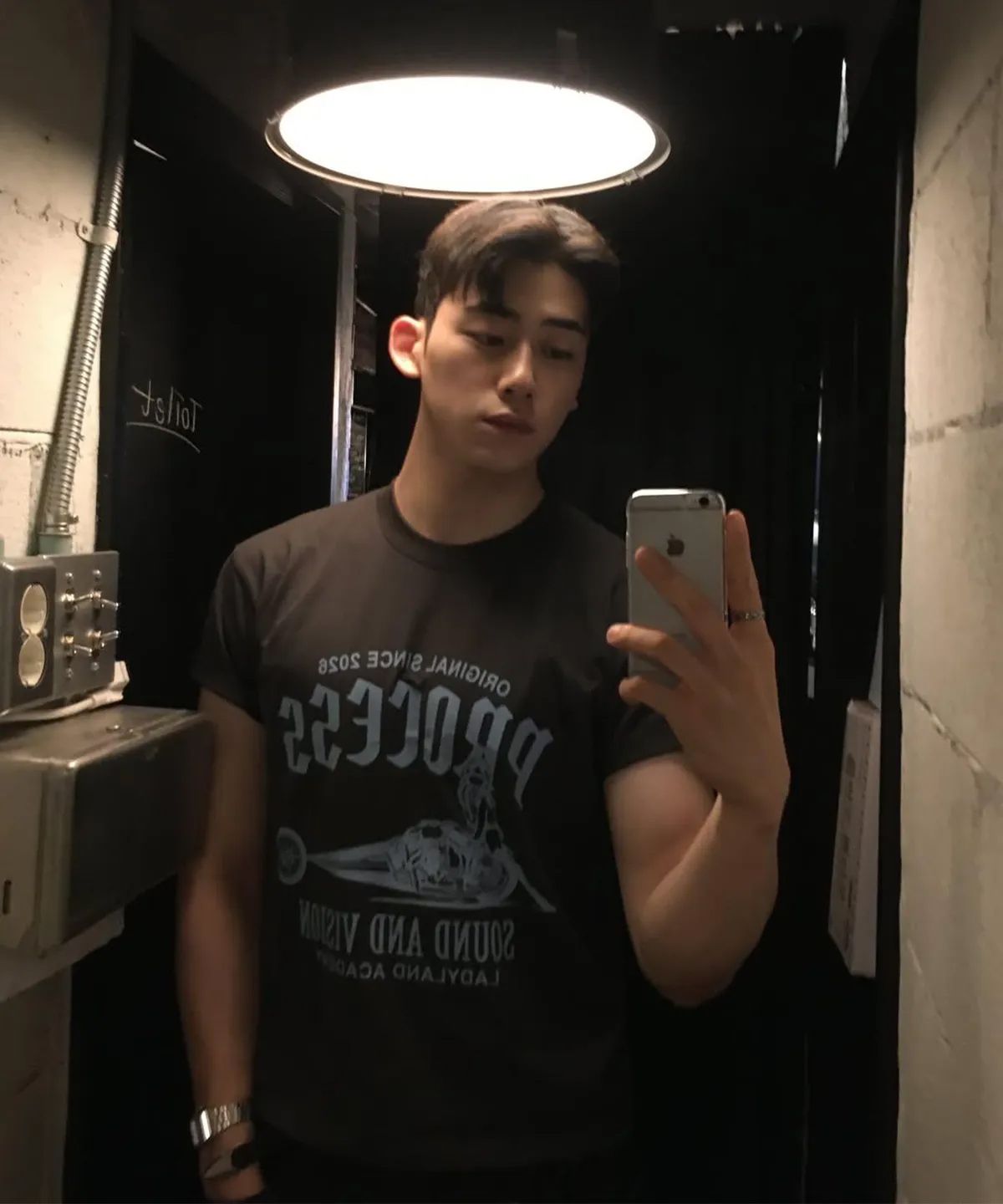 피알씨에스에스(PRCSS) Crop motor tee - Charcoal