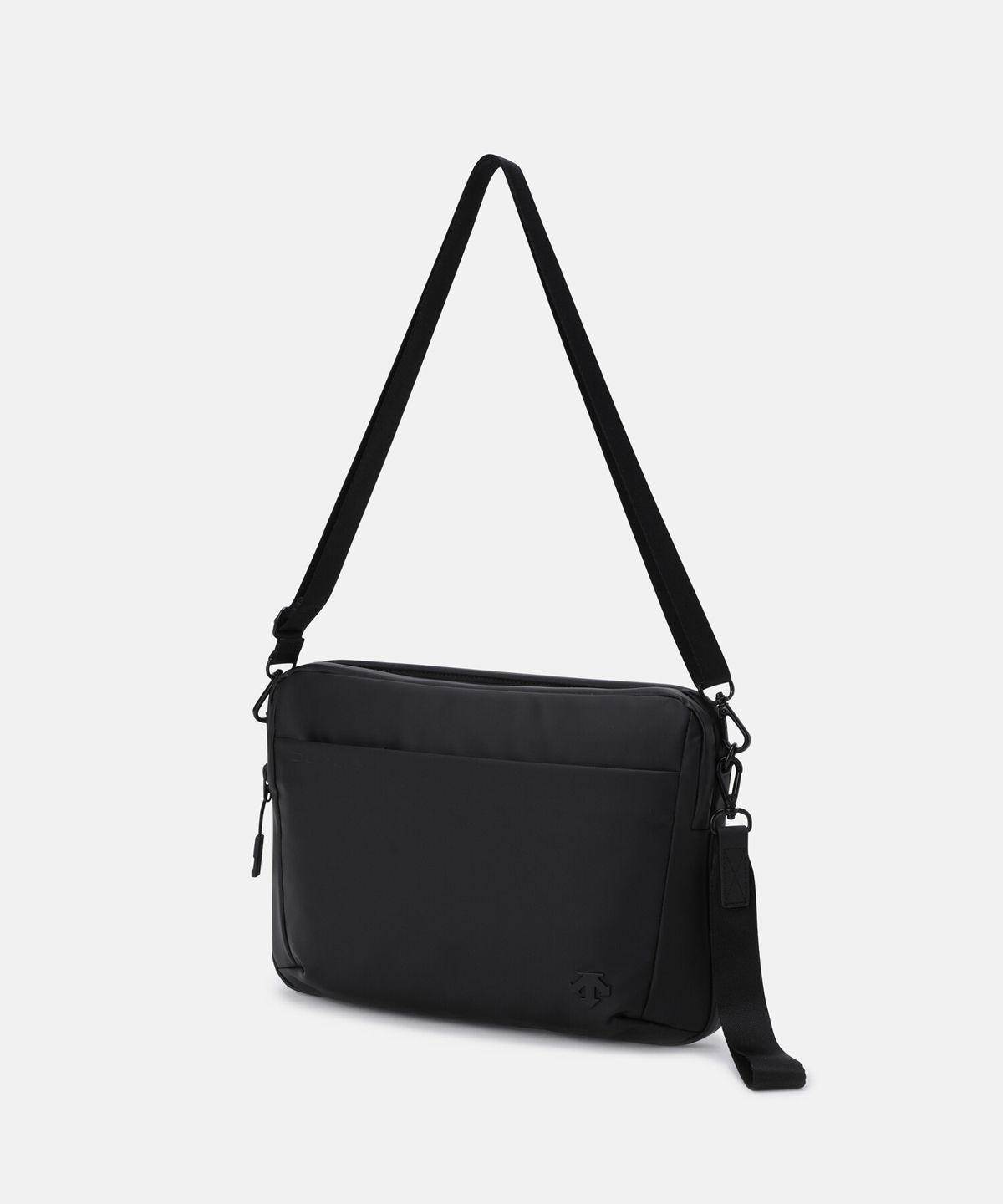 데상트(DESCENTE) 2WAY 크로스 클러치백 블랙 SR323DBG72