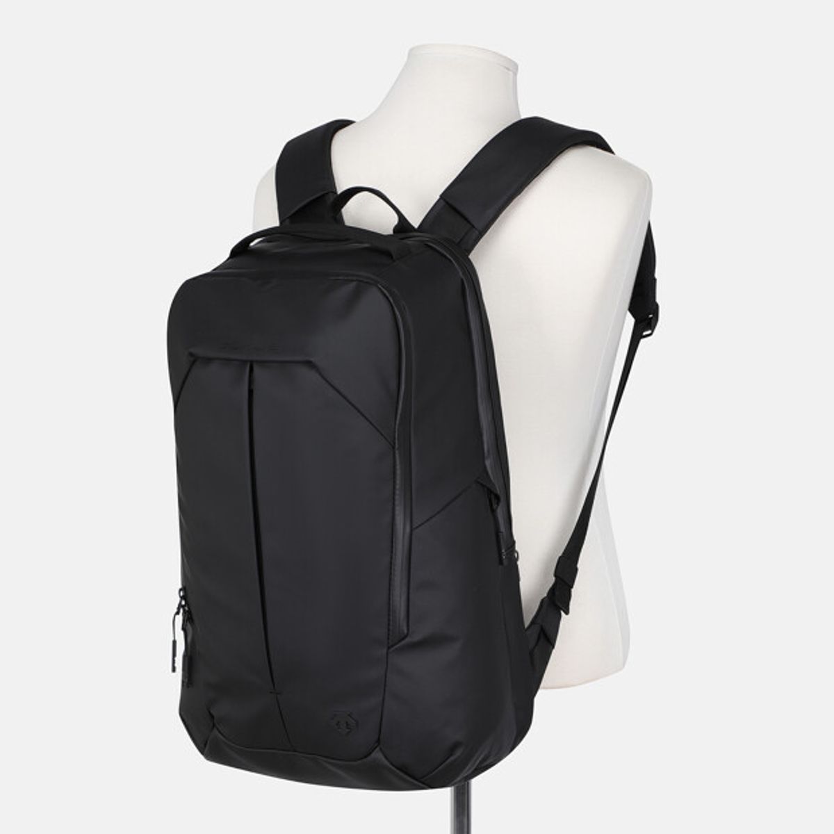 데상트(DESCENTE) 웨더프루프 백팩 (28L) 블랙 SR323DBP70