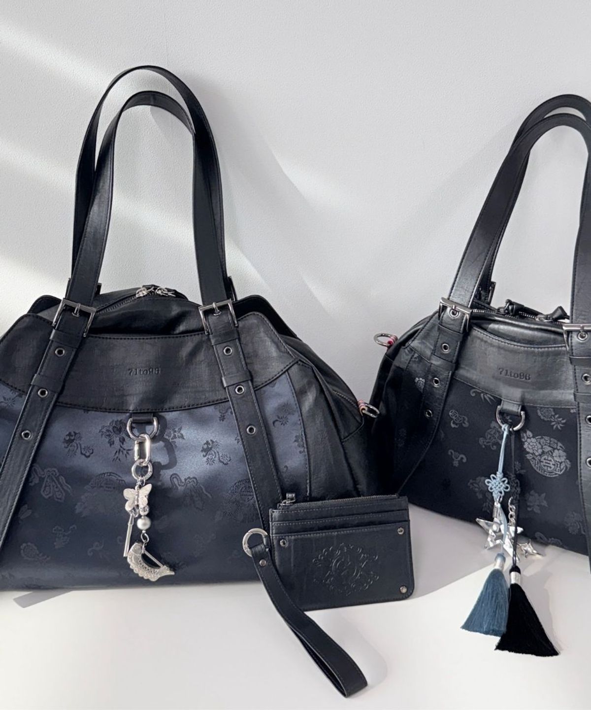 칠 하나 투 구육(71TO96) 월영백, Wolyeong Bag Large (Black)