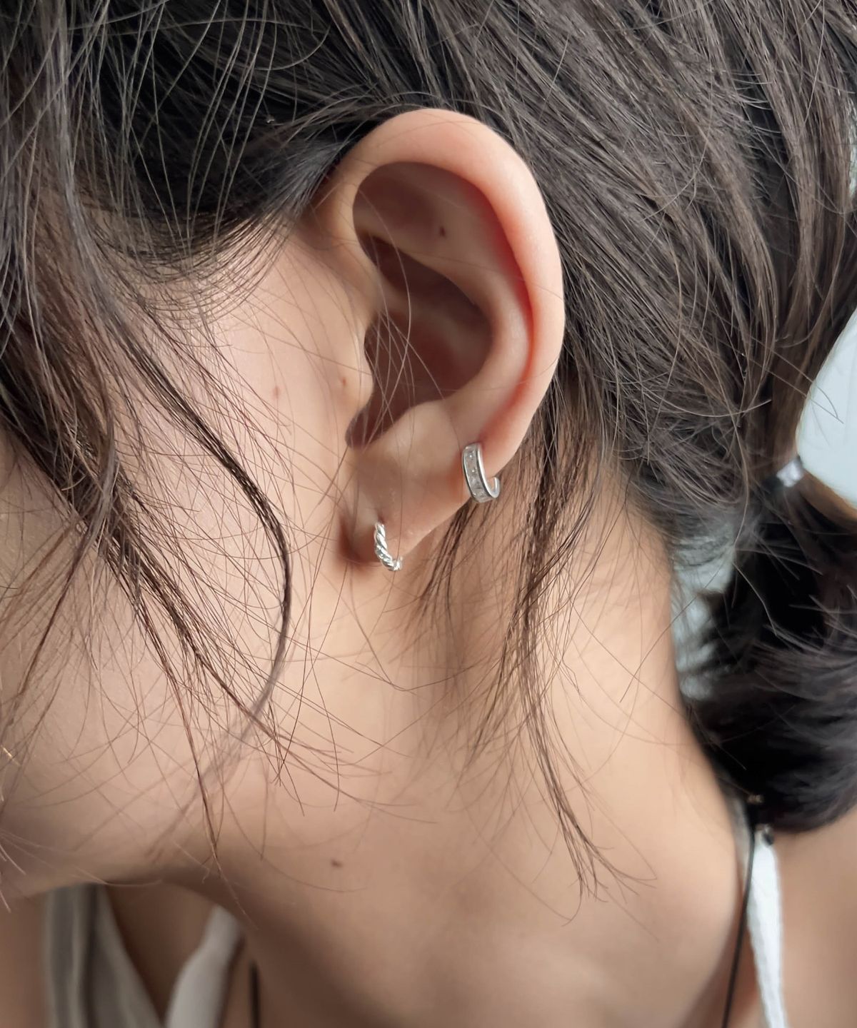 바라두(BARADU) 925 Curved ring stud earrings