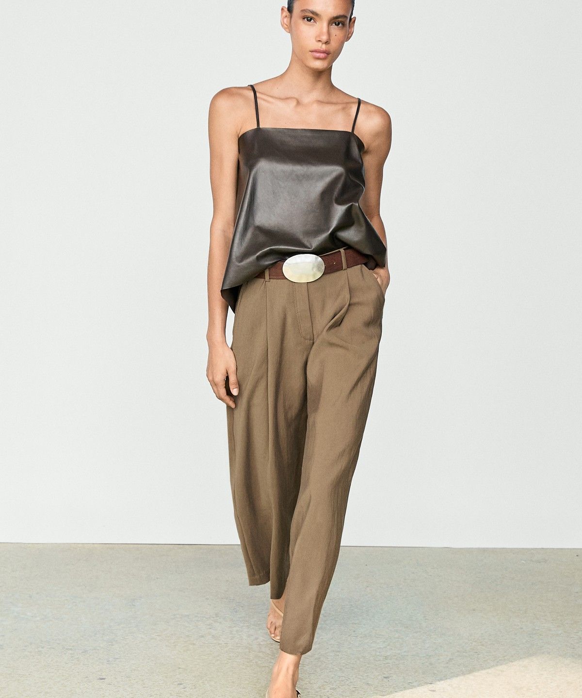 마시모두띠(MASSIMO DUTTI) 크롭 와이드 레그 플루이드 팬츠