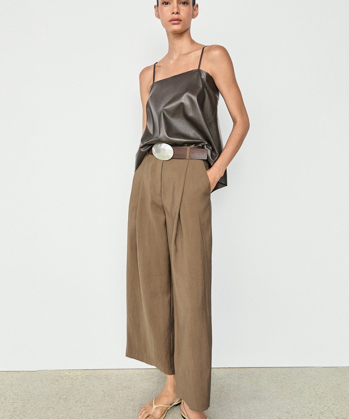 마시모두띠(MASSIMO DUTTI) 크롭 와이드 레그 플루이드 팬츠