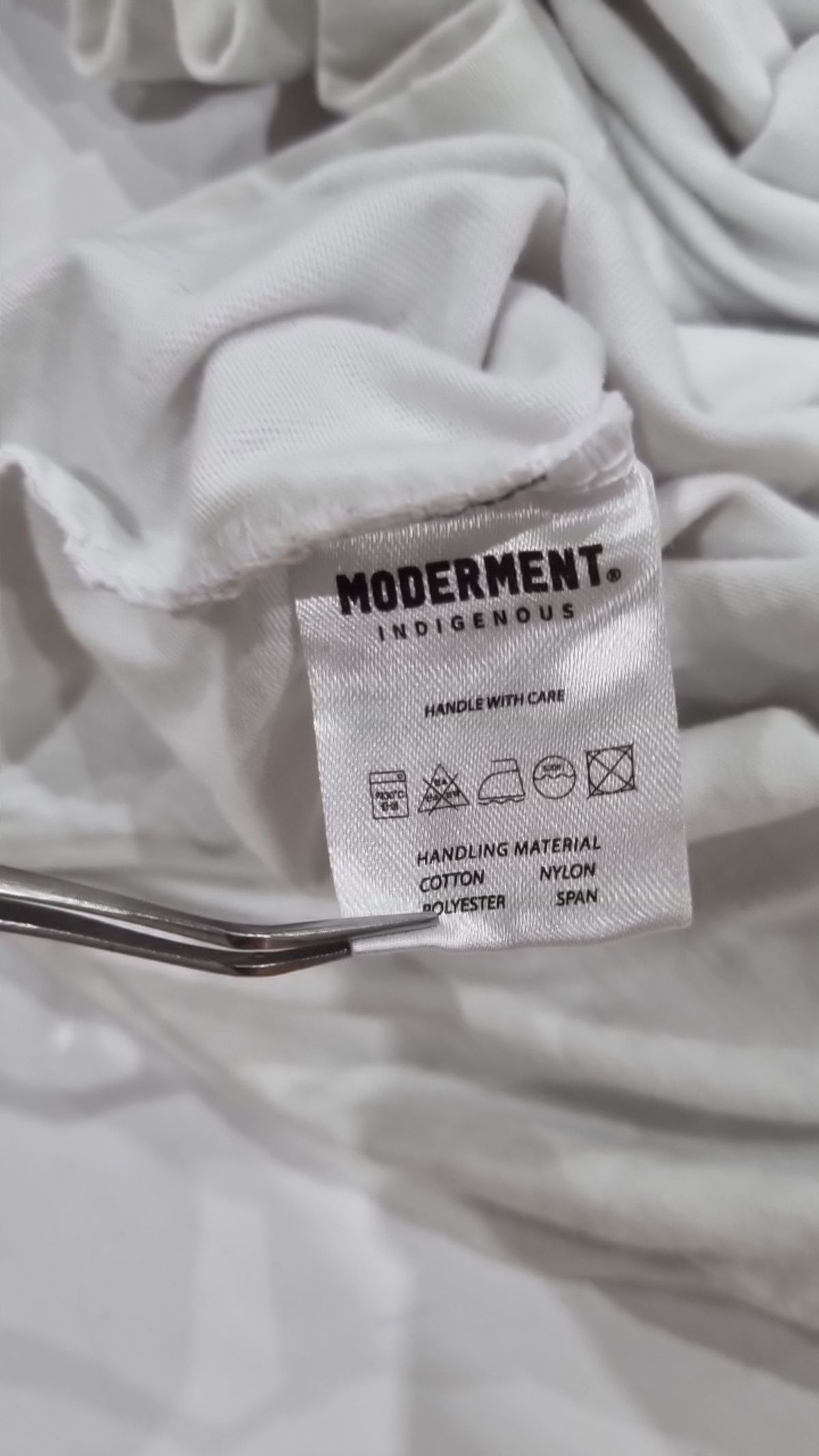 모더먼트(MODERMENT) 반소매 티셔츠 L