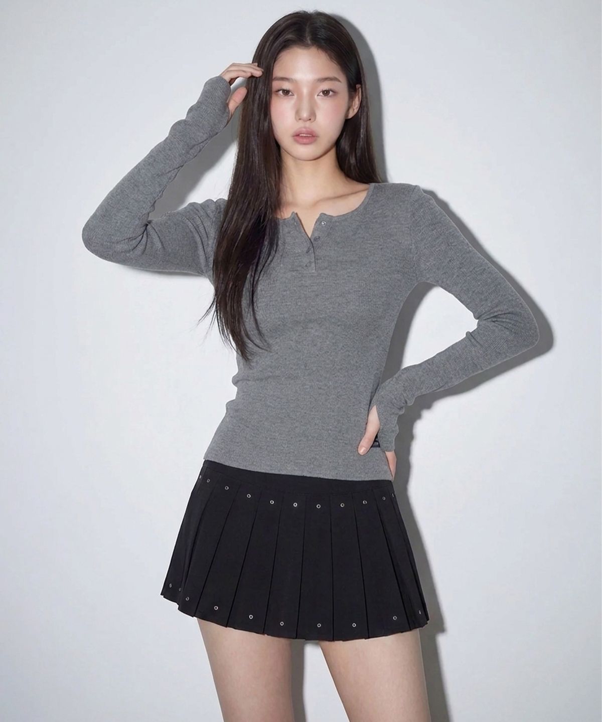 본슬리피(BORN SLIPPY) Essential Crystal Stud Pleated Skort (Black)