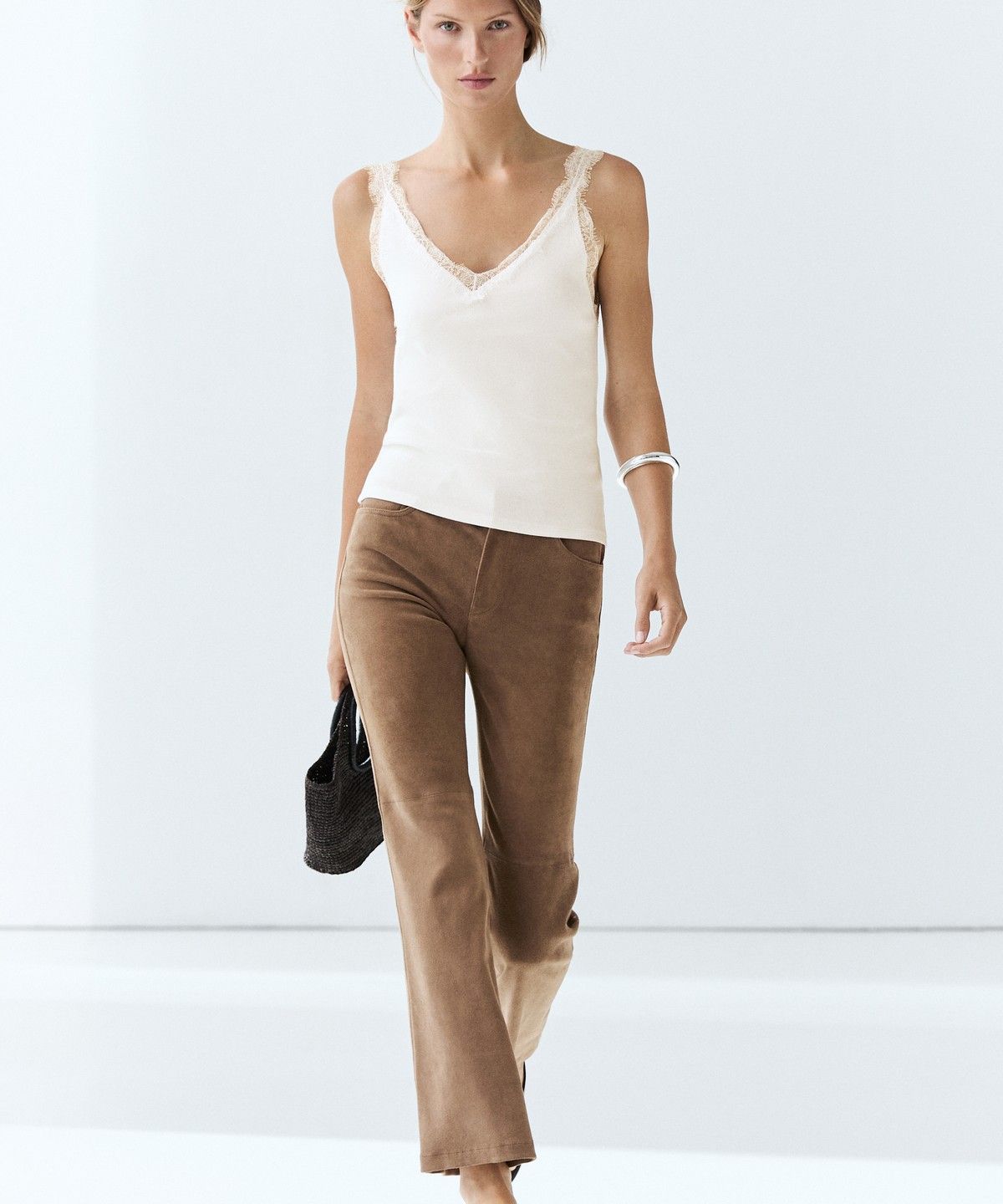 마시모두띠(MASSIMO DUTTI) 레이스 디테일 스트랩 탑