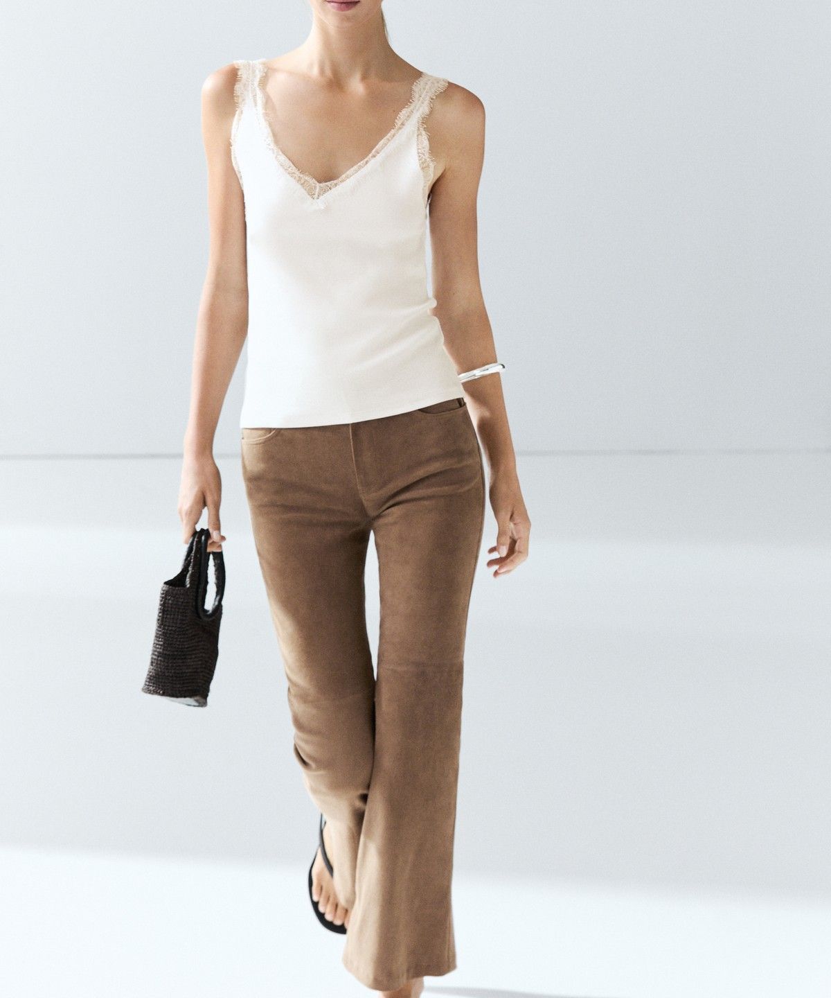 마시모두띠(MASSIMO DUTTI) 레이스 디테일 스트랩 탑