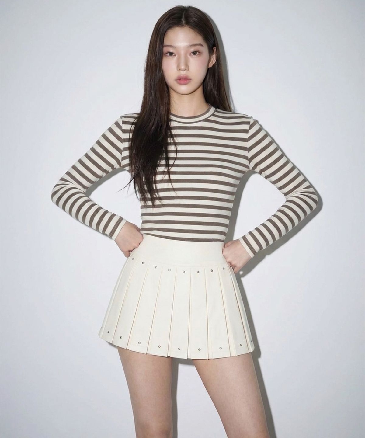 본슬리피(BORN SLIPPY) Essential Crystal Stud Pleated Skort (Ivory)