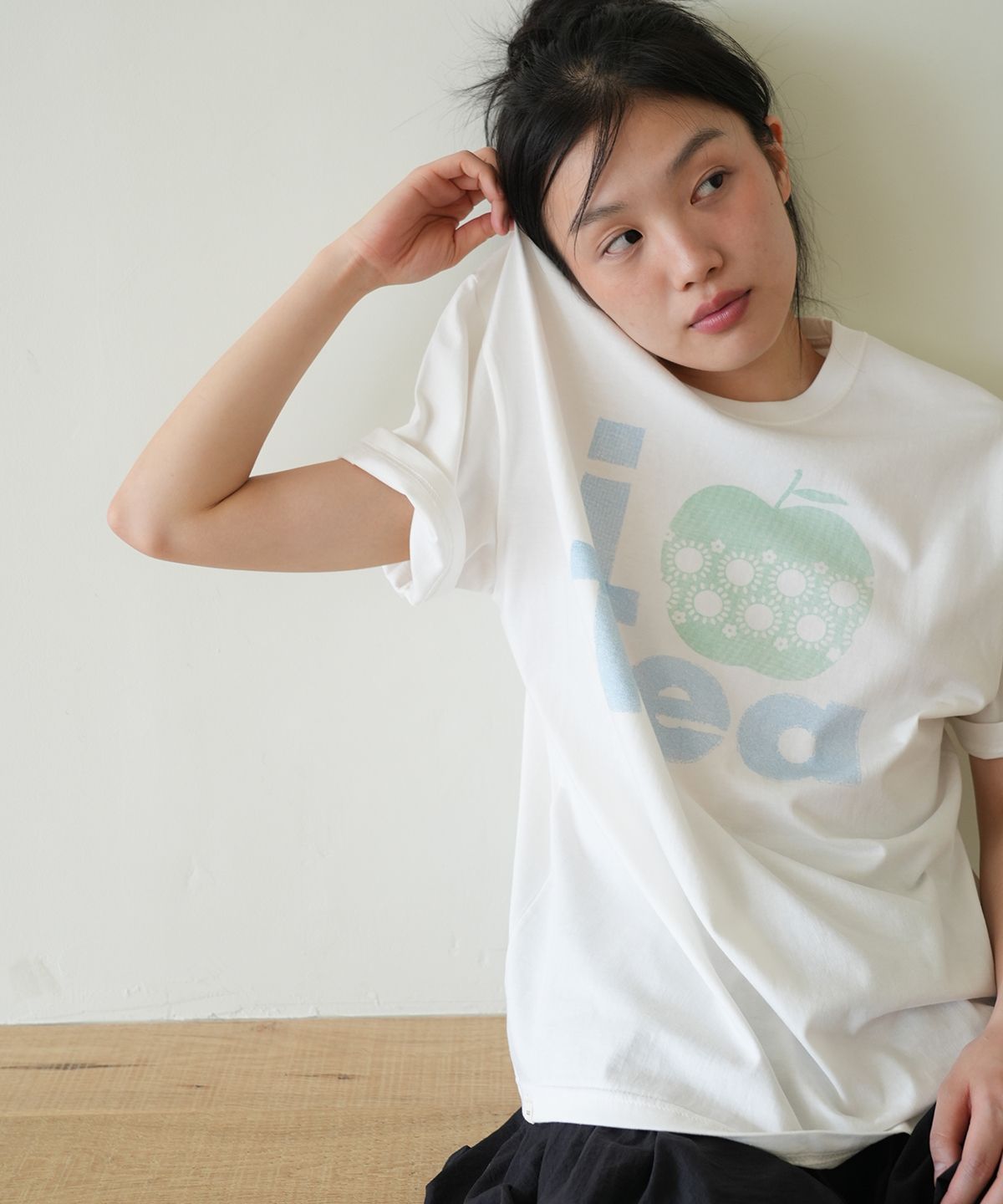 나츠(NAATS) Apple tea oversized t-shirt, white