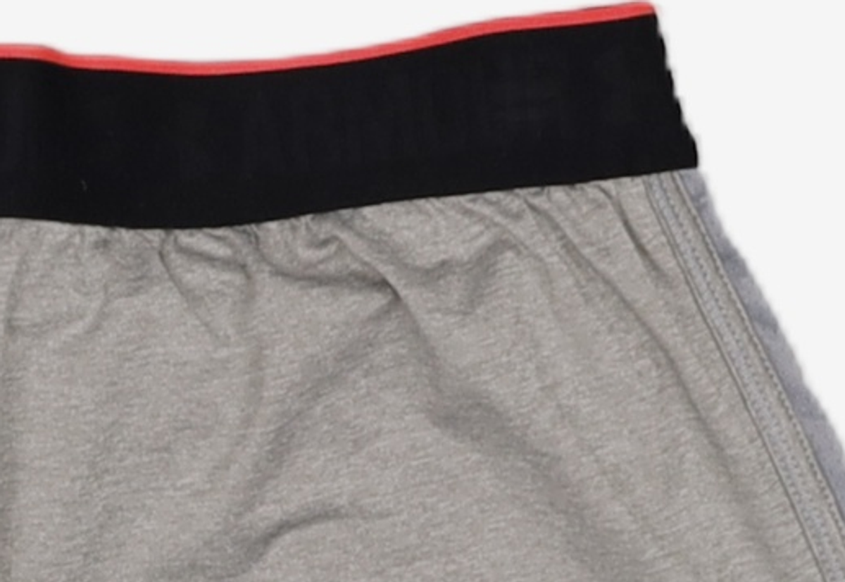 언더아머(UNDERARMOUR) 숏팬츠 S