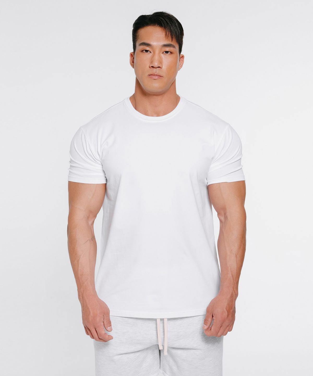 랩스온랩스(REPSONREPS) 모달스판 머슬핏 반팔 2컬러