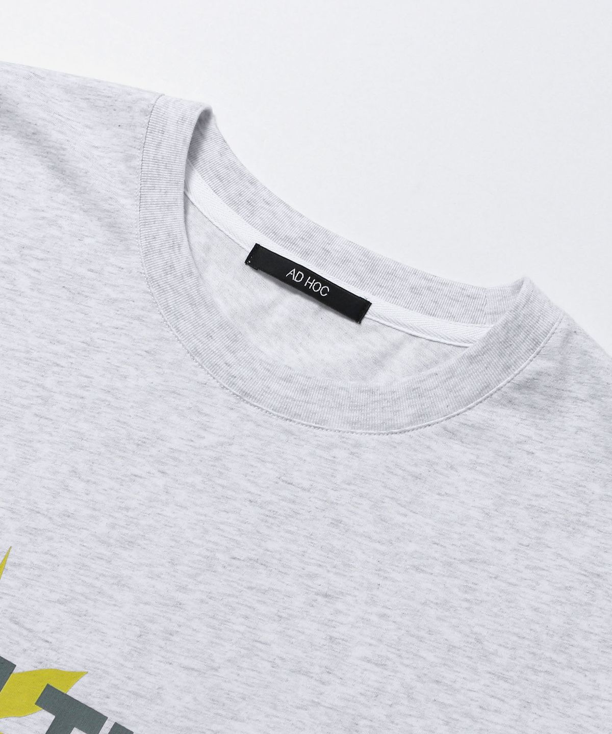 애드호크(ADHOC) 남성 레터링 아트웍 하프슬리브 반팔 티셔츠 (LT-GREY) (HCRSTA1)