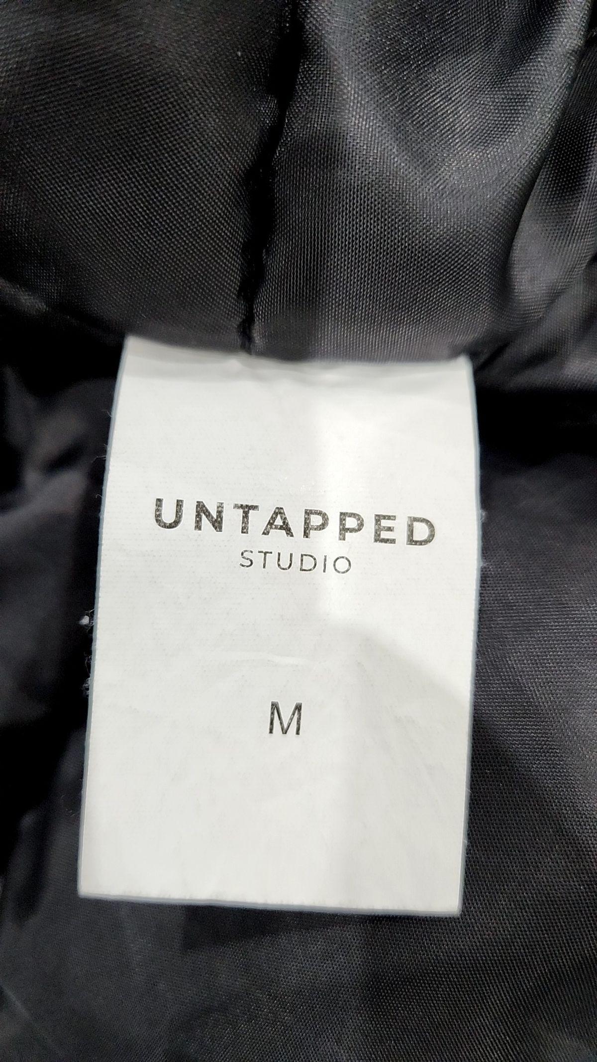 언탭트 스튜디오(UNTAPPED STUDIO) 숏 패딩/숏 헤비 아우터 M
