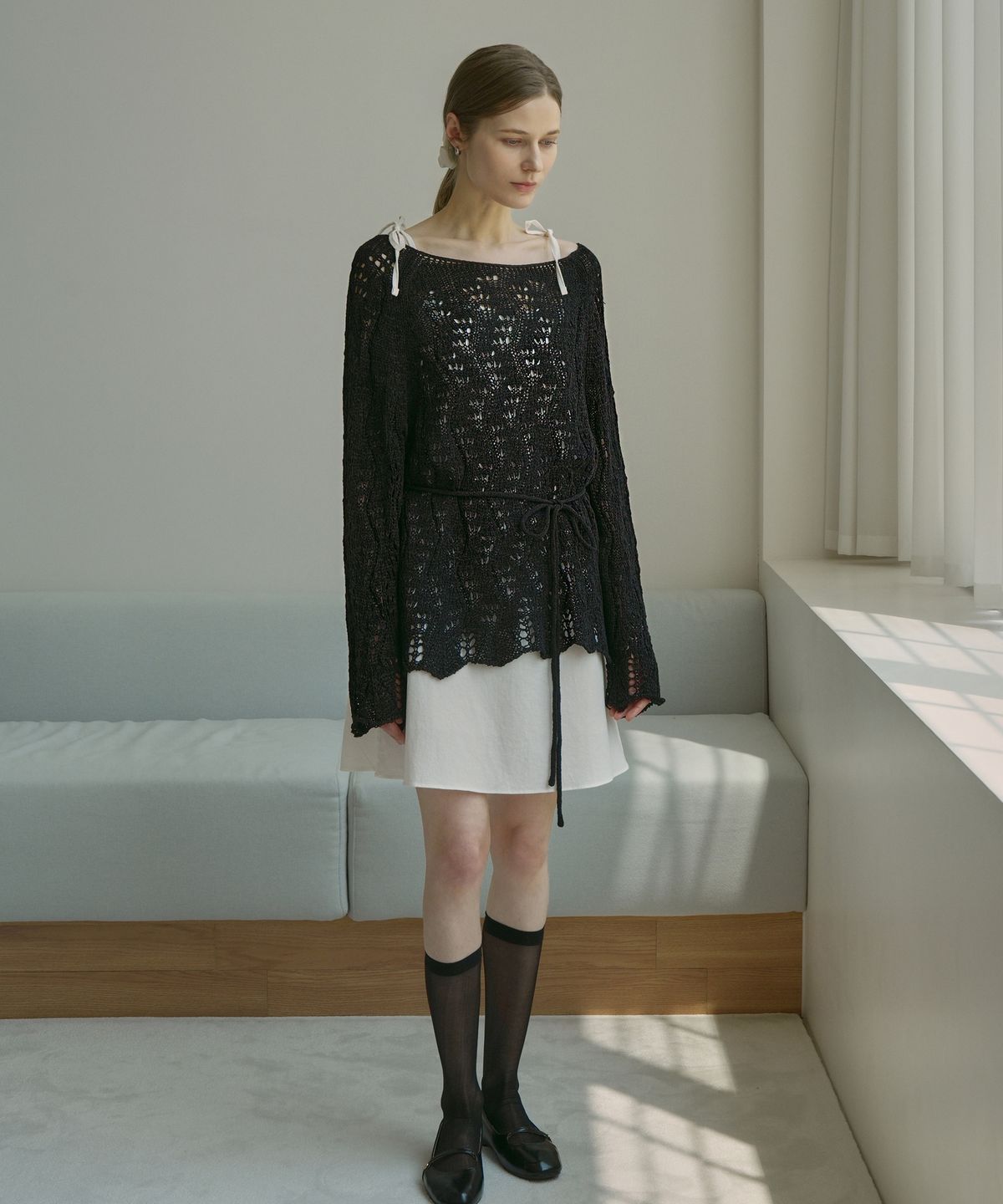 블레티(VLETI) Contrast Neck Raglan Wave Trim Knit & Waist Strin (black)