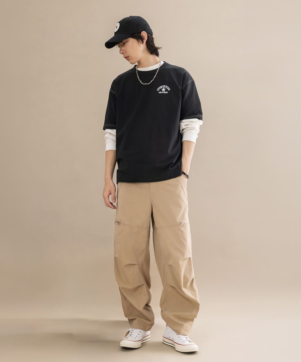 컨버스(CONVERSE) 소로나 패치 그래픽 티셔츠 블랙 UCK080-023