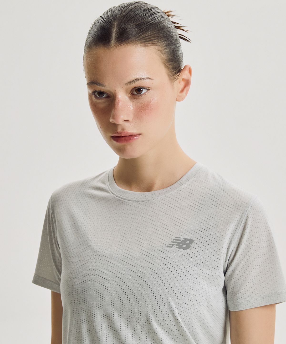 뉴발란스(NEW BALANCE) NBNEG36402 / WOMEN ATHLETIC 반팔티 (L/GRAY)