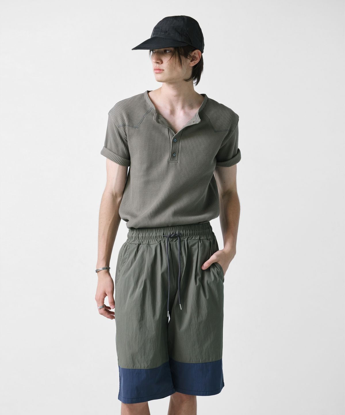 에스에스와이(SSY) 컬러블럭 밴딩 하프 나일론팬츠 카키