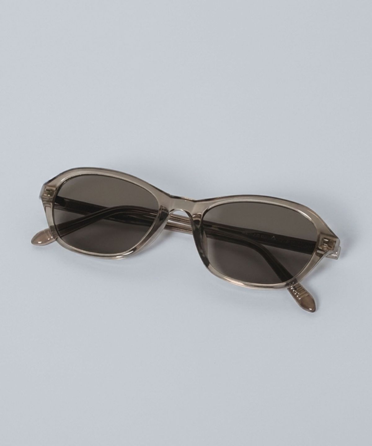 투큐브(2CUBE) Retro Cat-Eye Oval Sunglasses(Beige)