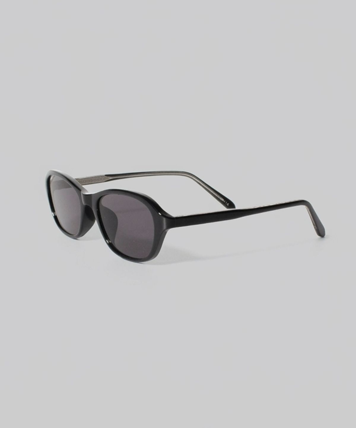 투큐브(2CUBE) Retro Cat-Eye Oval Sunglasses(Black)