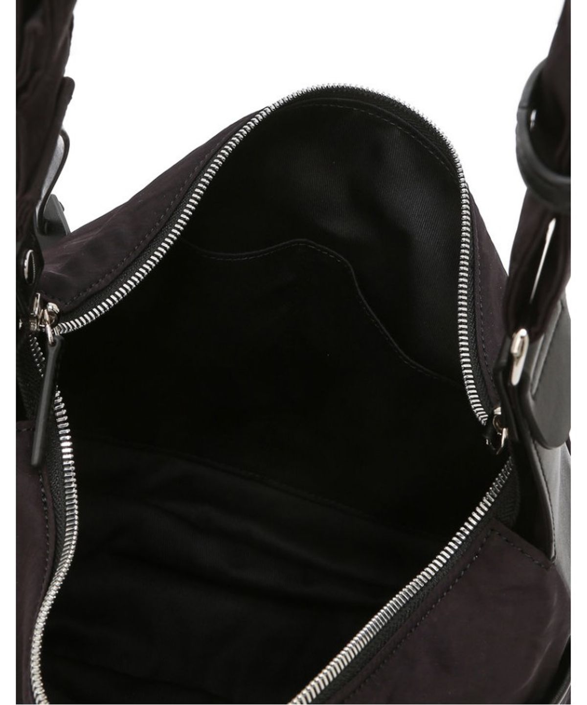 질스튜어트 맨 액세서리(JILLSTUART MEN ACC) 블랙 음각로고 나일론 크로스백 JUBA6F110BK