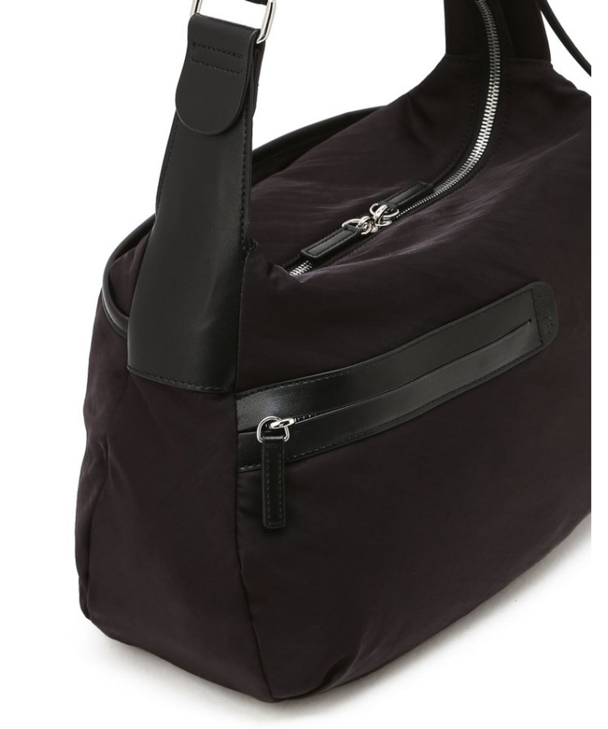 질스튜어트 맨 액세서리(JILLSTUART MEN ACC) 블랙 음각로고 나일론 크로스백 JUBA6F110BK