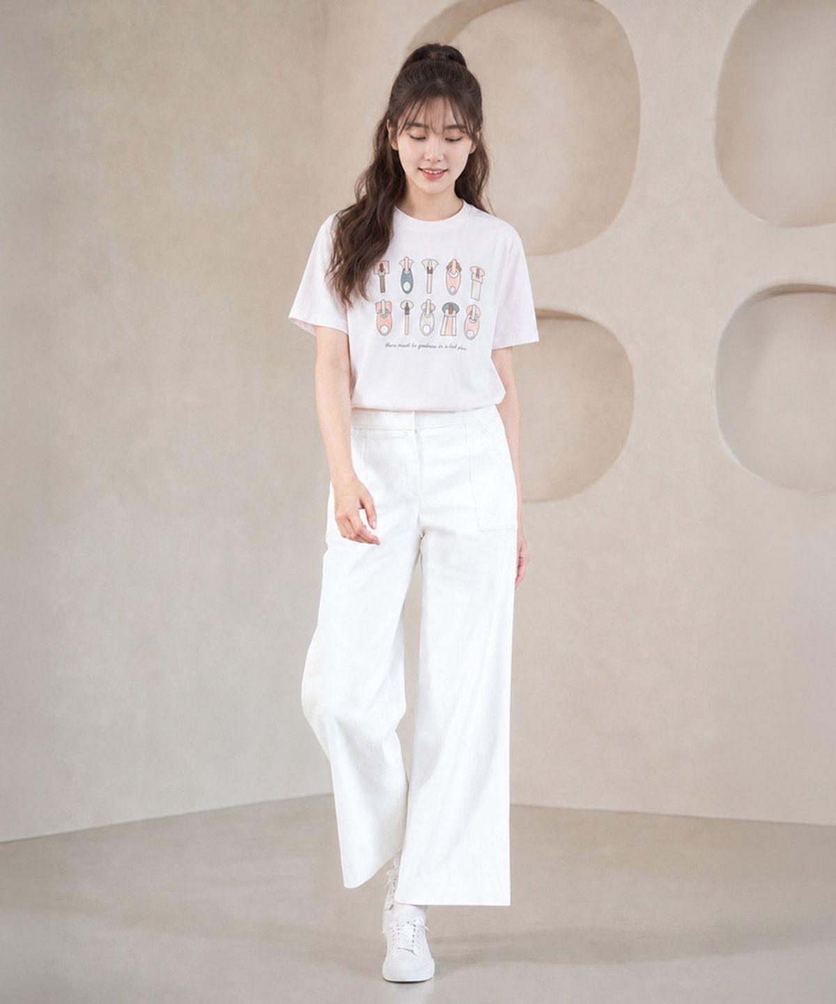 엘바이엘(LBYL) 화이트 스판 일자 세미 와이드 팬츠
