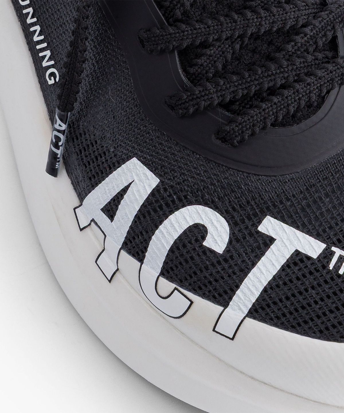 액트러닝(ACT RUNNING) C1 러닝화 Black