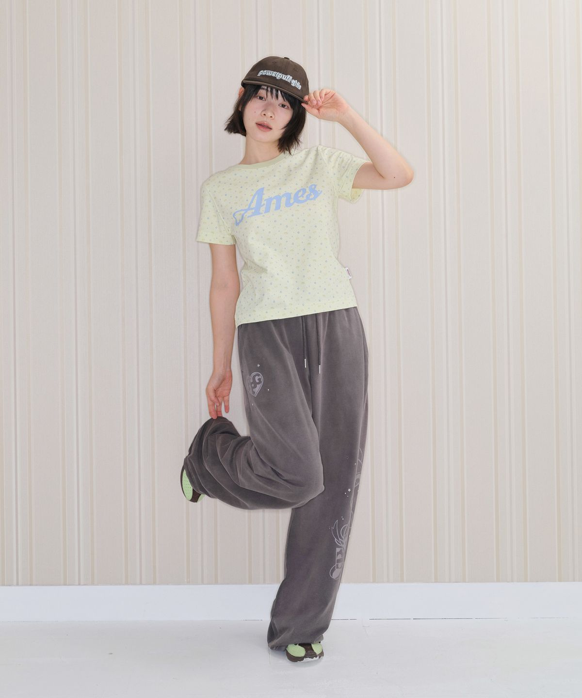 아메스 월드와이드(AMES-WORLDWIDE) PPG HOTFIX DRAWING SWEAT PANTS DEEP CHARCOAL
