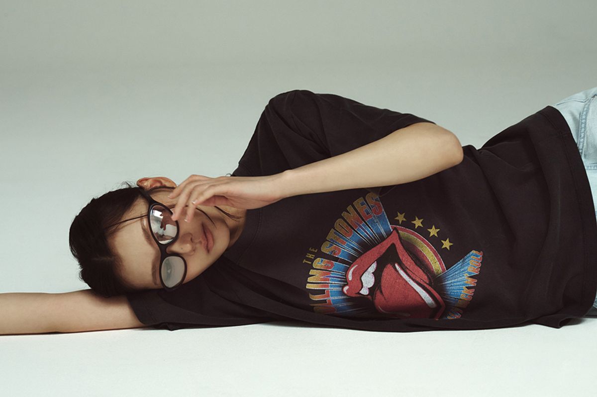 아크메드라비(ACME DE LA VIE) ROLLING STONES ROCK & ROLL SHORT SLEEVE T-SHIRT